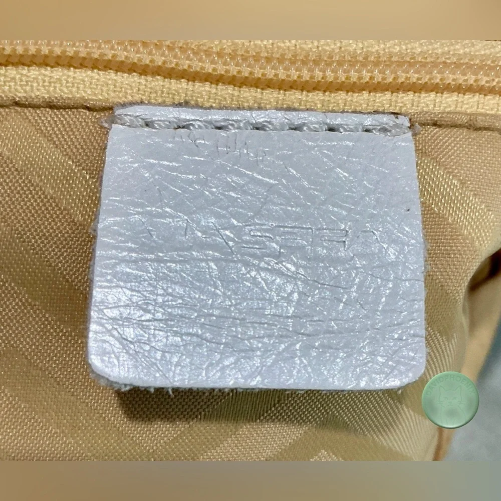 VIA SPIGA White Leather Shoulder Bag w/ Tassel, Dust Bag & Authencity Certificat - Picture 8 of 11